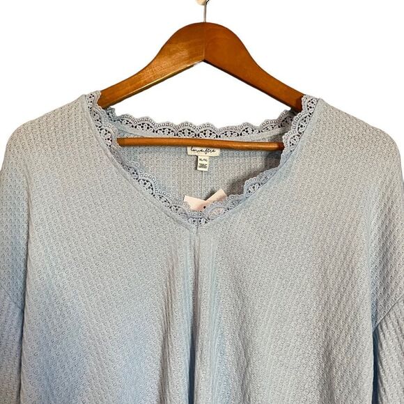 NWT! Love Fire light blue cropped long sleeve shirt - Picture 2 of 12